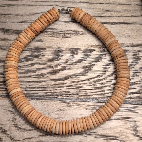 Natural Wooden Disc Chunky 16" Necklace Vintage Trendy - Picture 7 of 7
